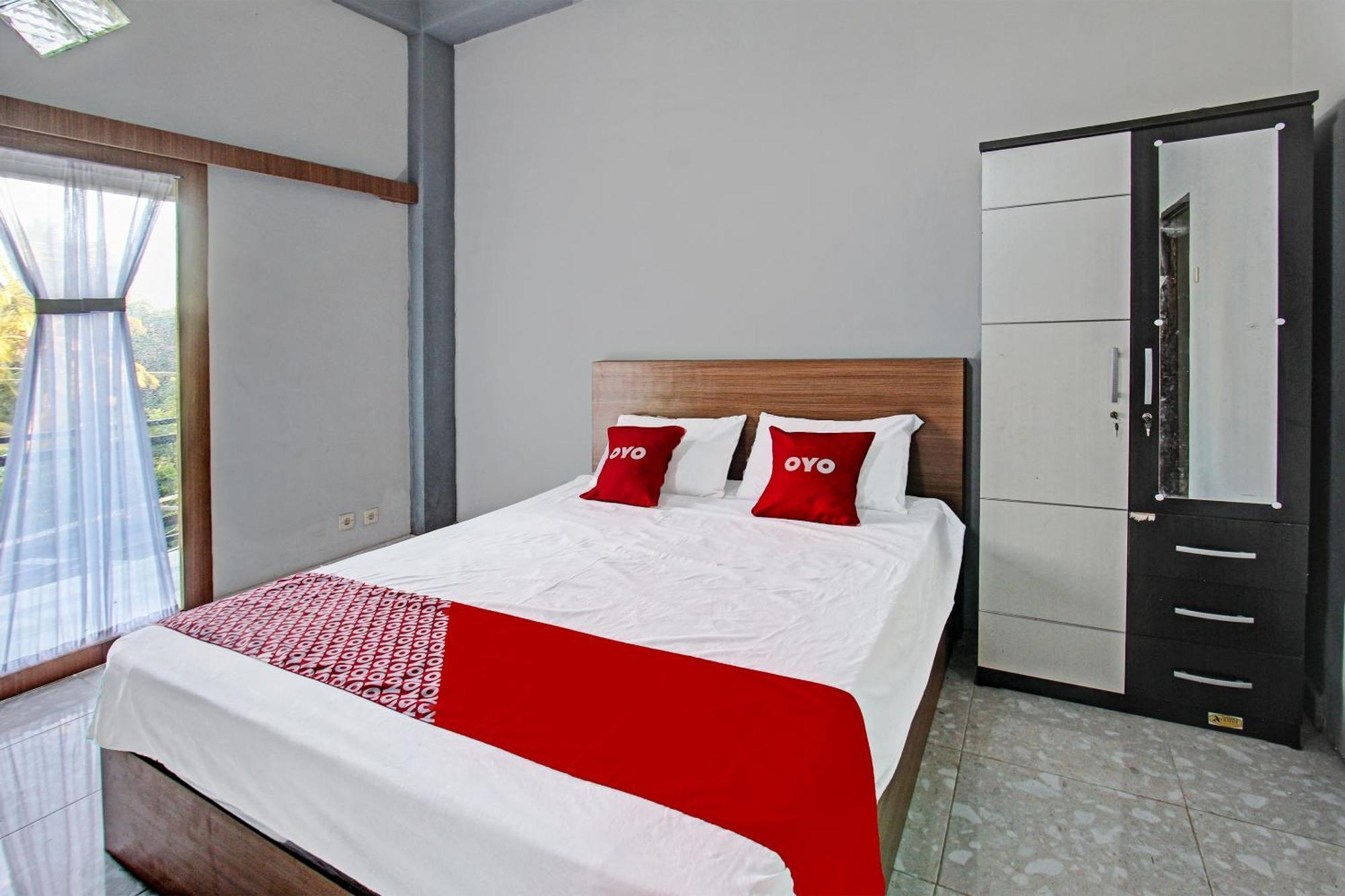 Oyo 91210 Hotel J3 프라야 외부 사진