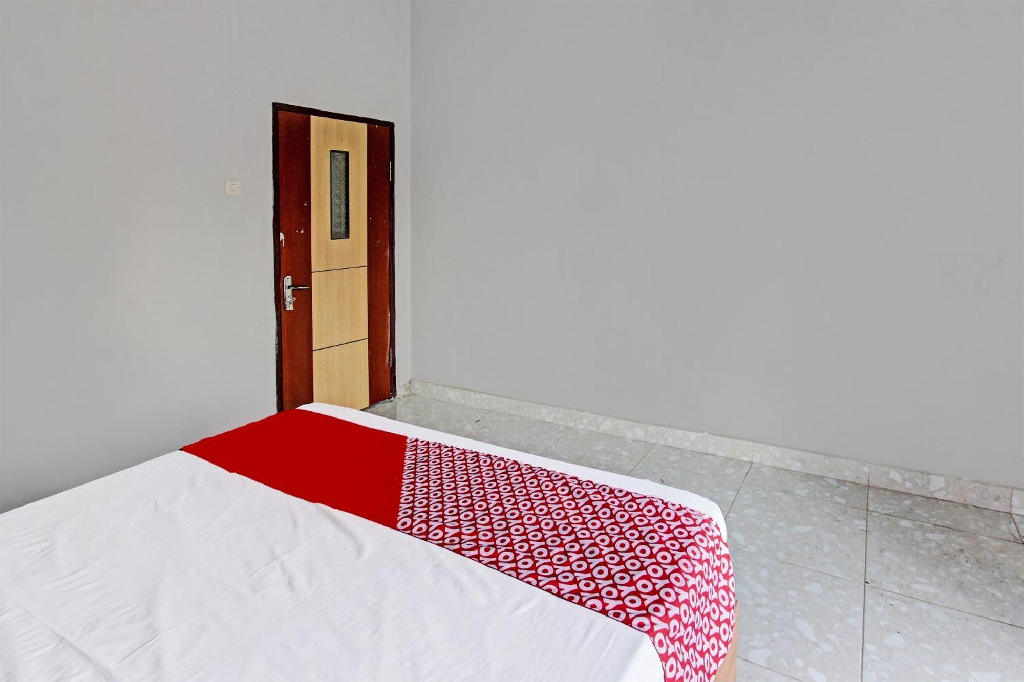 Oyo 91210 Hotel J3 프라야 외부 사진